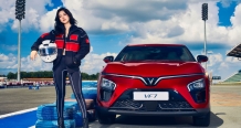Đi xa càng “sướng”: VinFast VF 7 giúp cả nhà nhẹ đầu trên hành trình dài Đi xa càng “sướng”: VinFast VF 7 giúp cả nhà nhẹ đầu trên hành trình dài