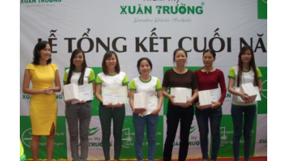 Thưởng tết 12 tháng lương cho nhân viên xuất sắc