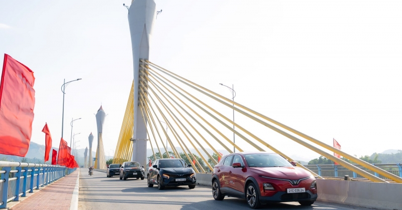 “Combo” lợi thế giúp VinFast đạt doanh số kỷ lục trong năm 2025, bằng doanh số Toyota, Hyundai, Ford cộng lại