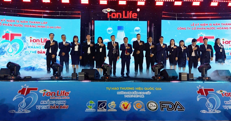 Công ty Cổ phần nước Hoàng Minh tổ chức lễ kỷ niệm 15 năm ra mắt sản phẩm nước i-on life tại thị trư