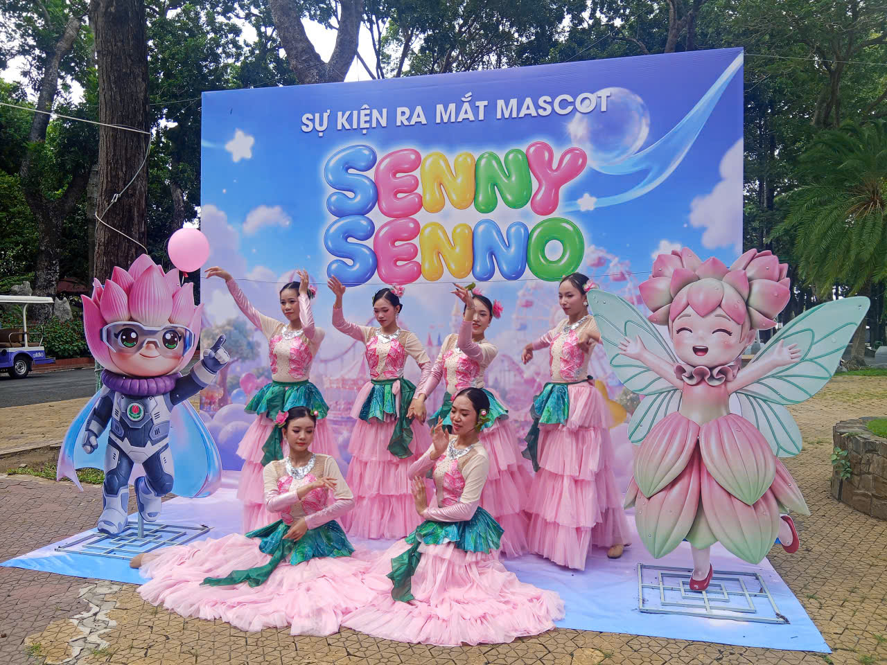 Công viên Văn hóa Đầm Sen tổ chức lễ ra mắt hai linh vật mới Senny và Senno - khi ký ức gặp gỡ tinh thần khám phá 