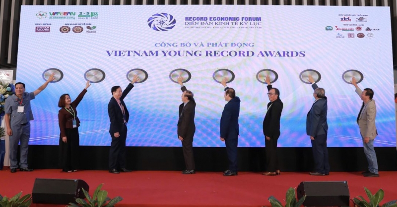 Diễn đàn Kinh tế Kỷ lục 2026: “Sáng tạo đổi mới trong lĩnh vực nội ngoại thất và mỹ nghệ: Dấu ấn Kỷ lục và Thành tựu Sáng tạo”. 