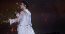 Dimash Kudaibergen: Tại sao cả thế giới “phát cuồng” trước một giọng hát?