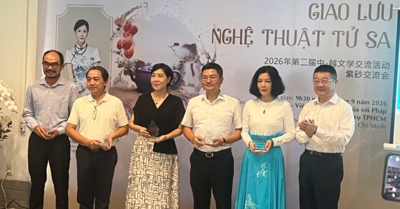 Gắn kết giá trị Nghệ thuật tử sa và văn hóa truyền thống Trung Quốc vào đời sống Việt