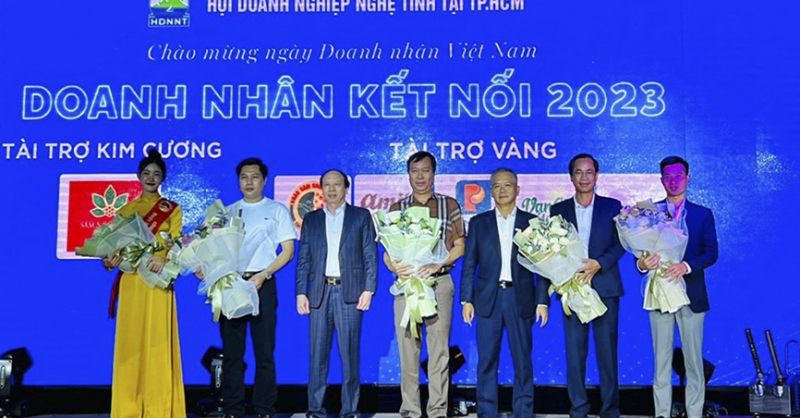 Hội doanh nghiệp Nghệ Tĩnh tại Tp.HCM họp mặt hội viên chào mừng ngày Doanh Nhân Việt Nam