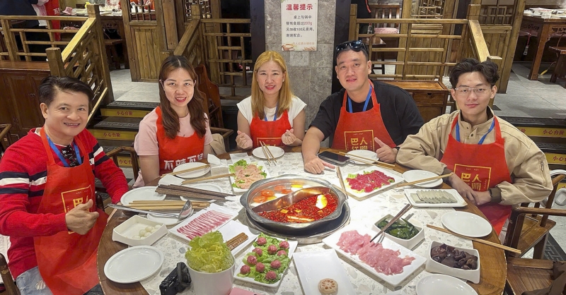 Lẩu cay Trùng Khánh - hành trình khám phá vị cay huyền thoại