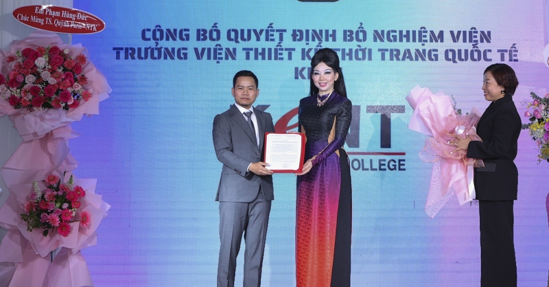 Nhận bằng Tiến sĩ danh dự, NTK Quỳnh Paris được bổ nhiệm Viện trưởng Viện thời trang