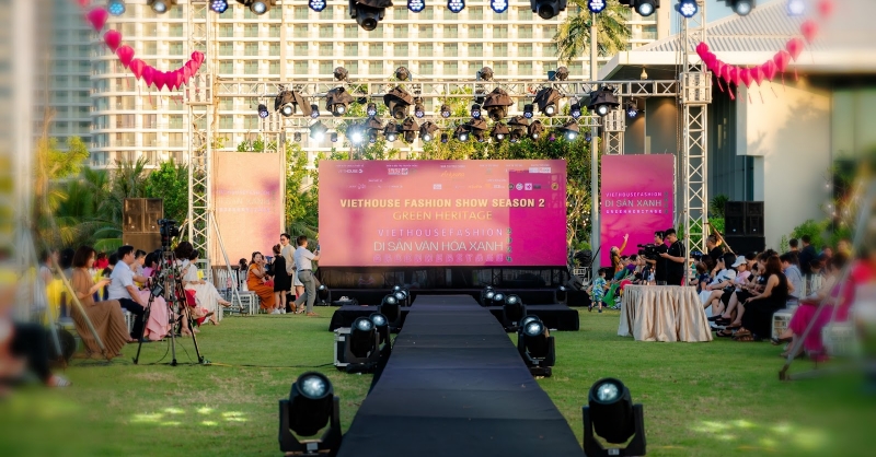 Huy Trần Pro Sound and Lighting - Điểm đến hàng đầu cho các giải pháp âm thanh, ánh sáng chất lượng Huy Trần Pro Sound and Lighting - Điểm đến hàng đầu cho các giải pháp âm thanh, ánh sáng chất lượng