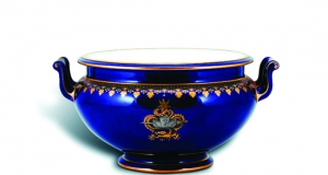 Men lam Huế - Sắc hồn dân tộc Men lam Huế - Sắc hồn dân tộc